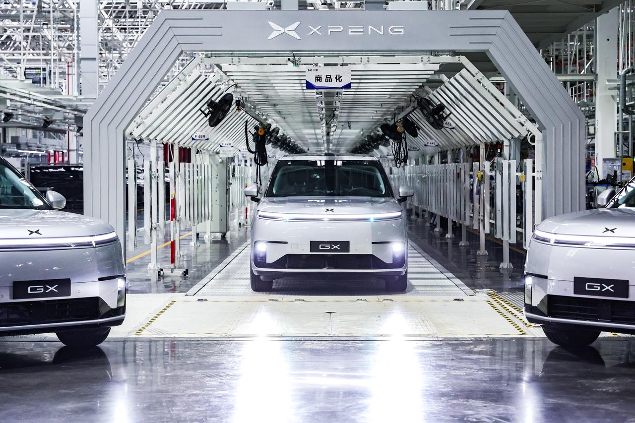 小鹏 Robotaxi 启动员工端到端测试：从叫车、调度到送达首次串起服务链封面